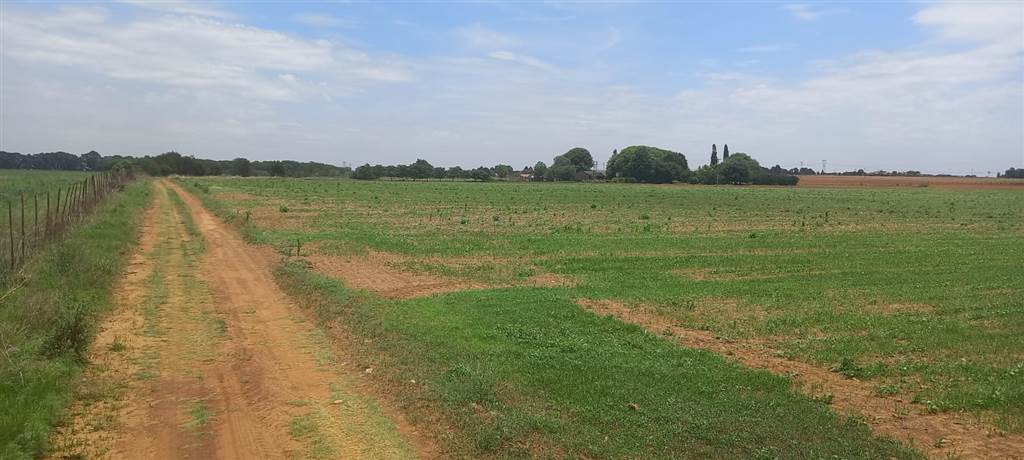 22.3 ha Farm in Tweefontein photo number 1