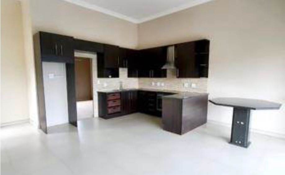4 Bed House in Leloko photo number 6