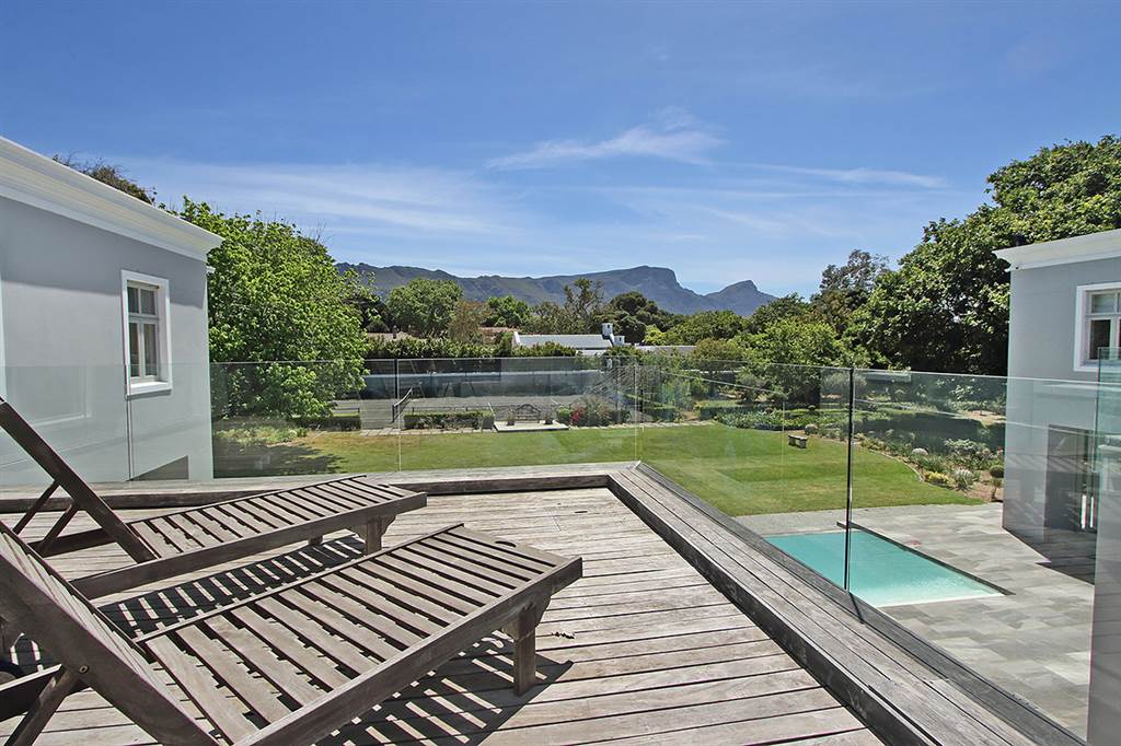 5 Bed House in Constantia photo number 24