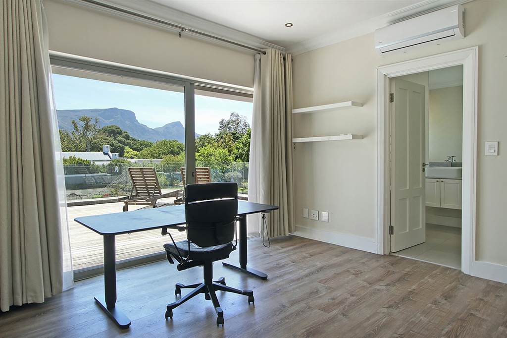 5 Bed House in Constantia photo number 21