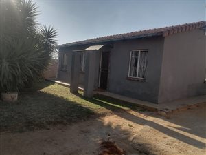 3 Bed House in Roodekop