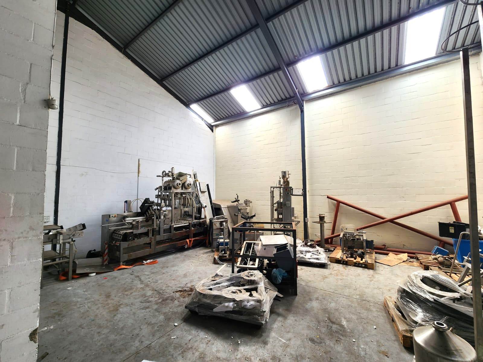 150  m² Industrial space in Killarney Gardens photo number 7