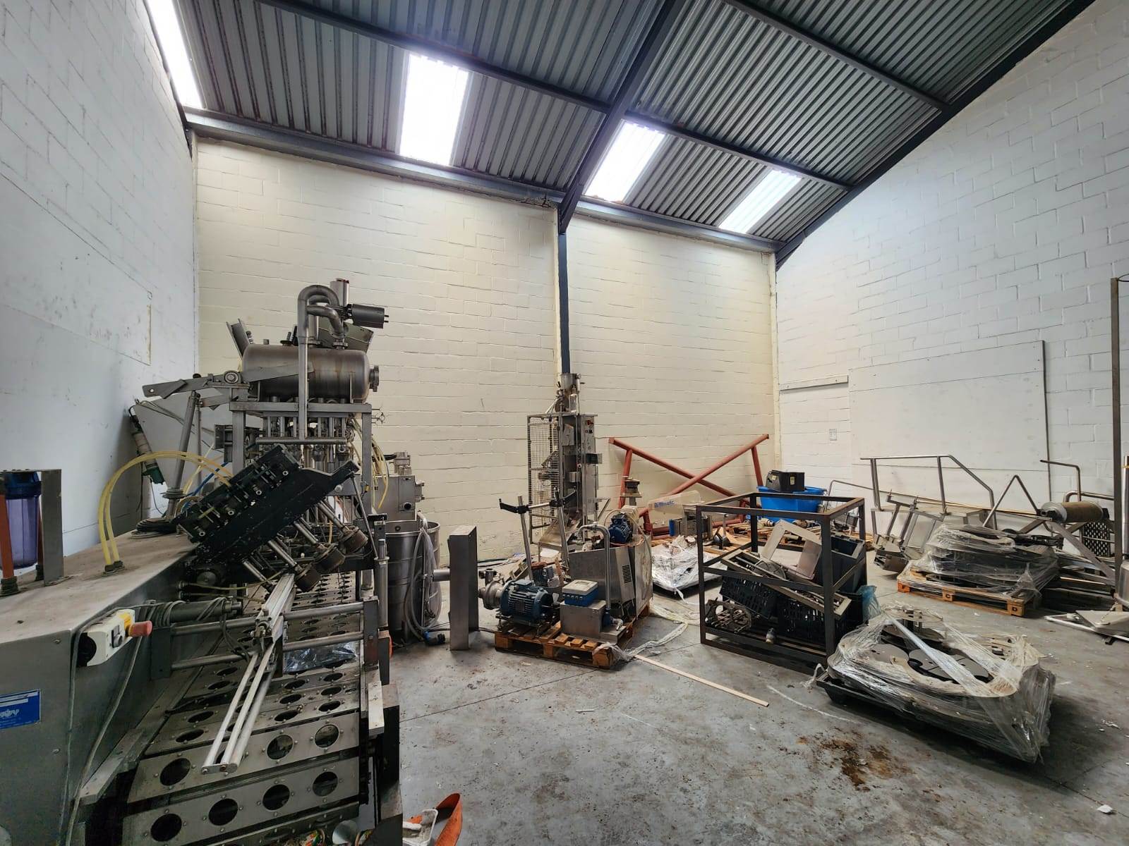 150  m² Industrial space in Killarney Gardens photo number 4