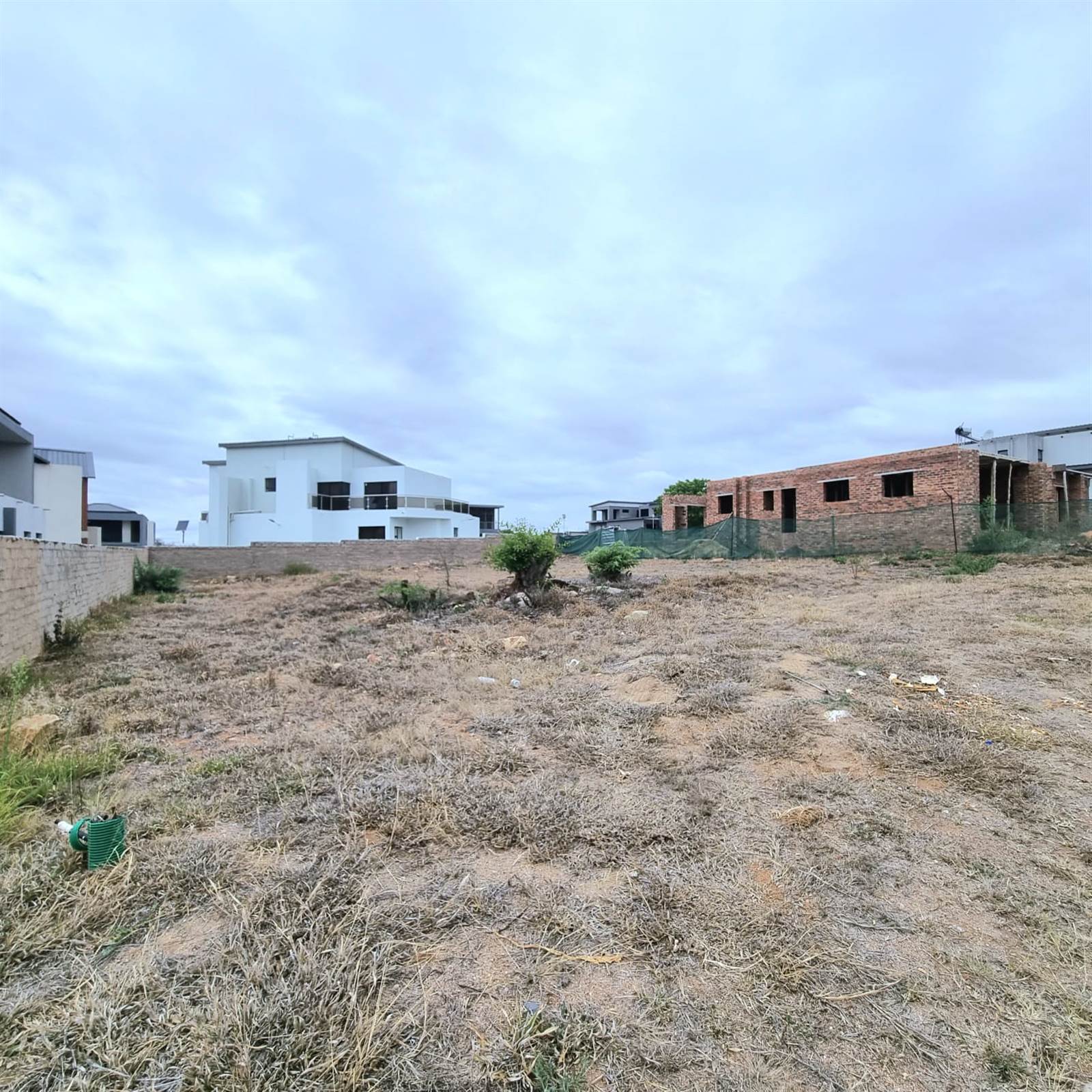 608 m² Land available in Woodhill Estate photo number 2