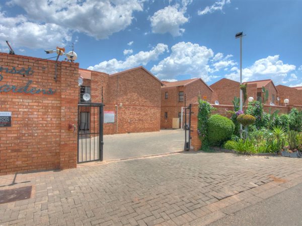 2 Bed Townhouse in Naturena