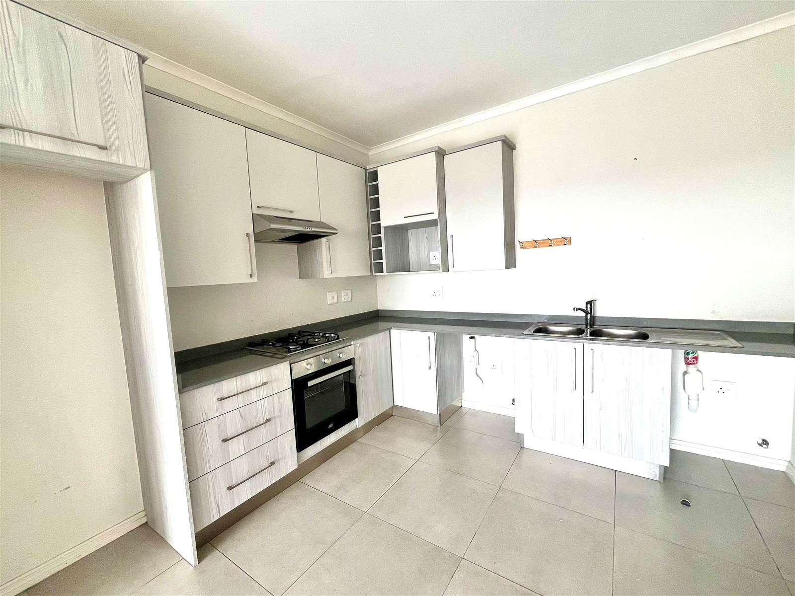 2 Bed Apartment in Erand Gardens photo number 4