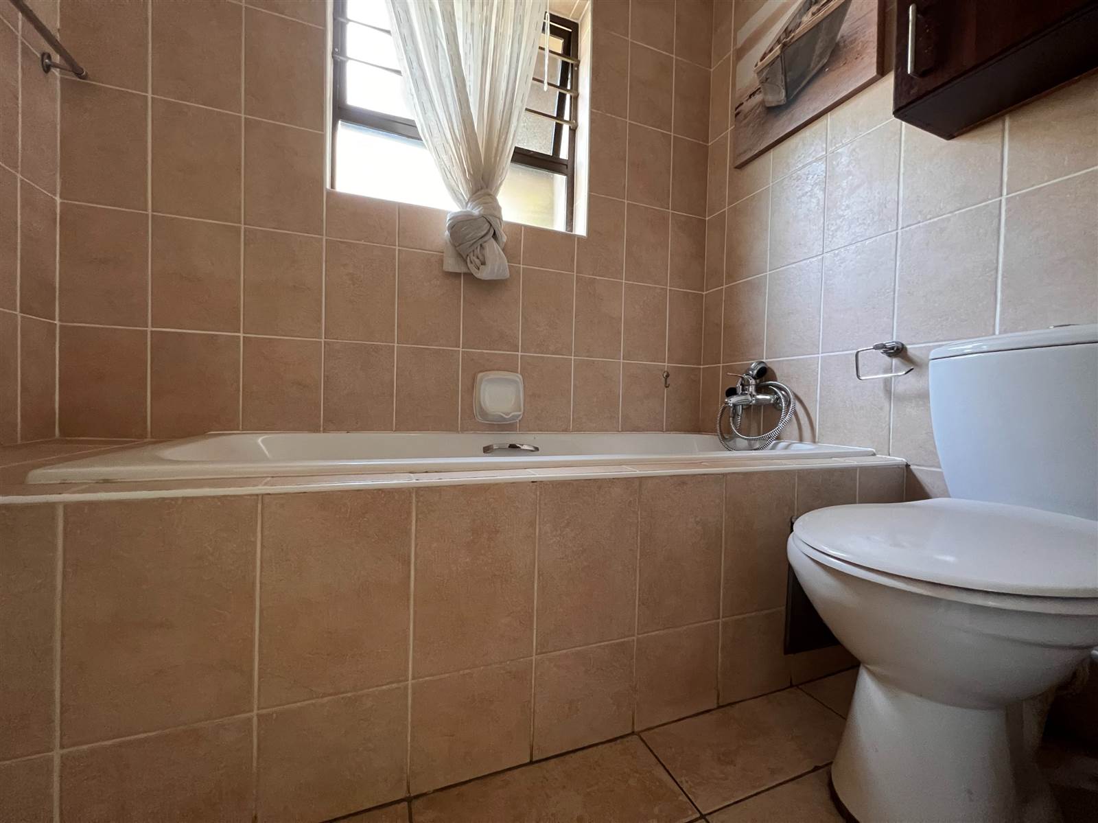 3 Bed Apartment in Sunninghill photo number 14