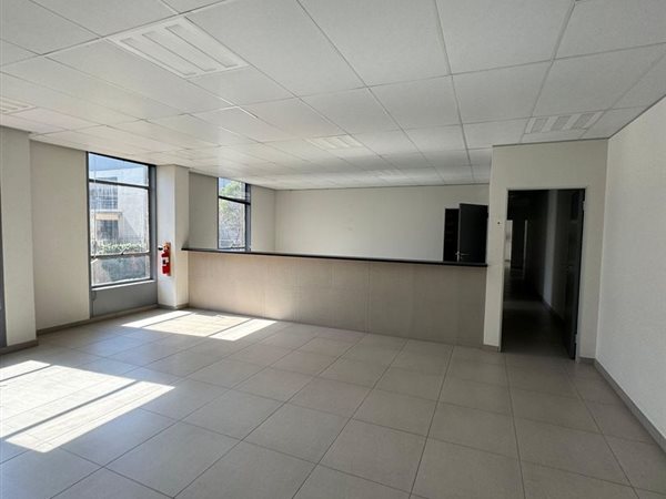 216  m² Office Space