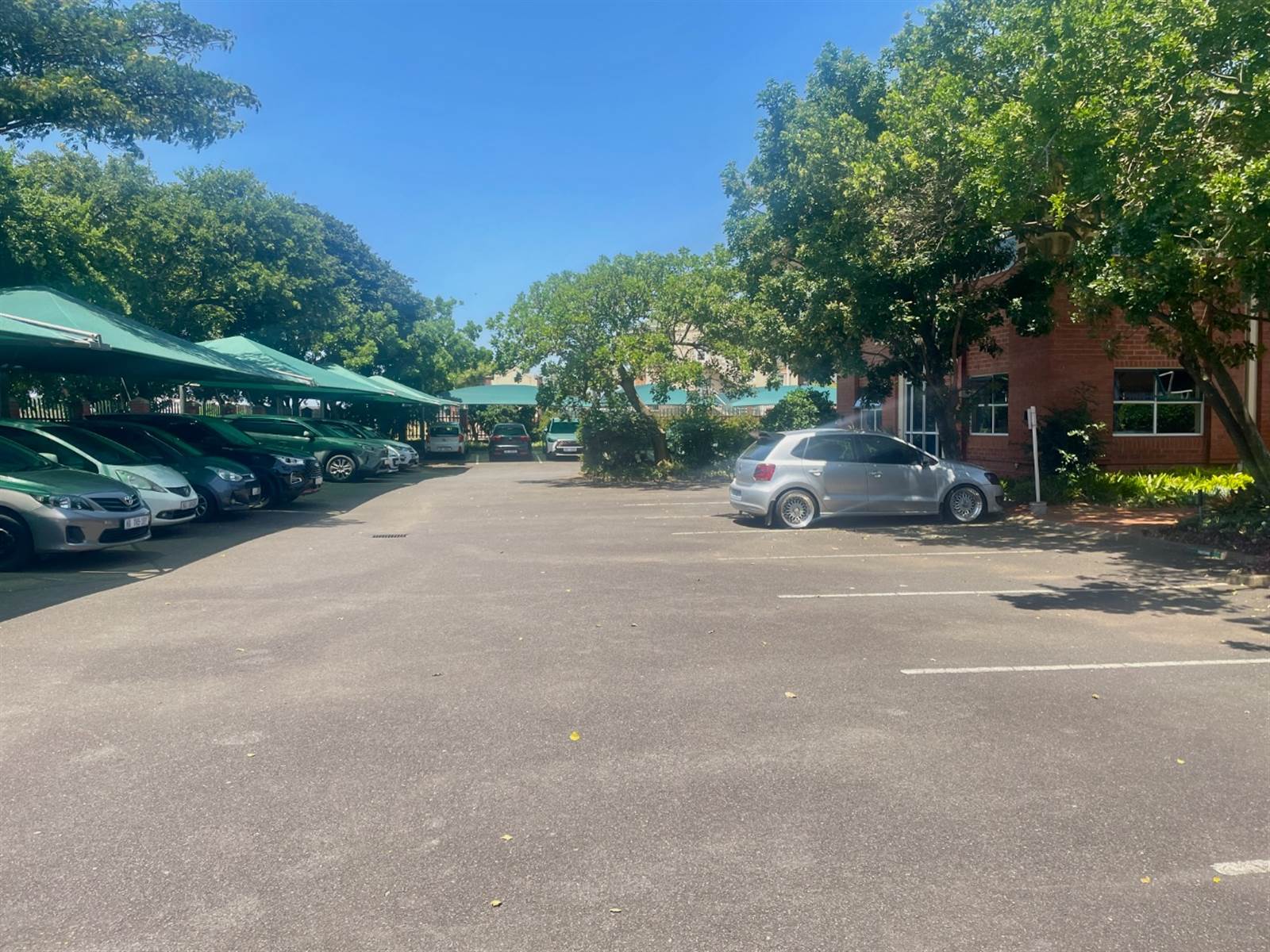 180  m² Commercial space in Mt Edgecombe photo number 16