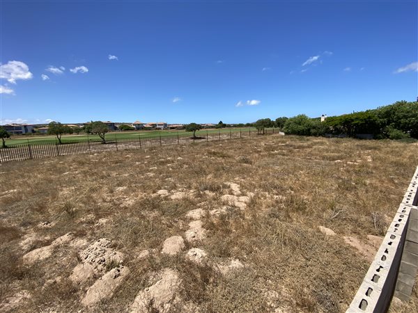 839 m² Land