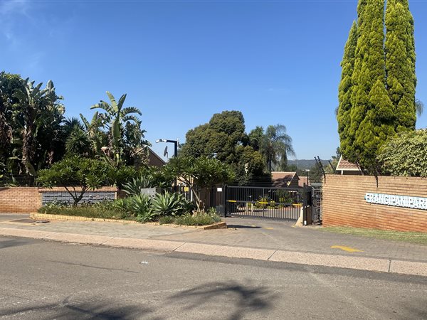 3 Bedroom Townhouse 3 Bedroom Townhouse