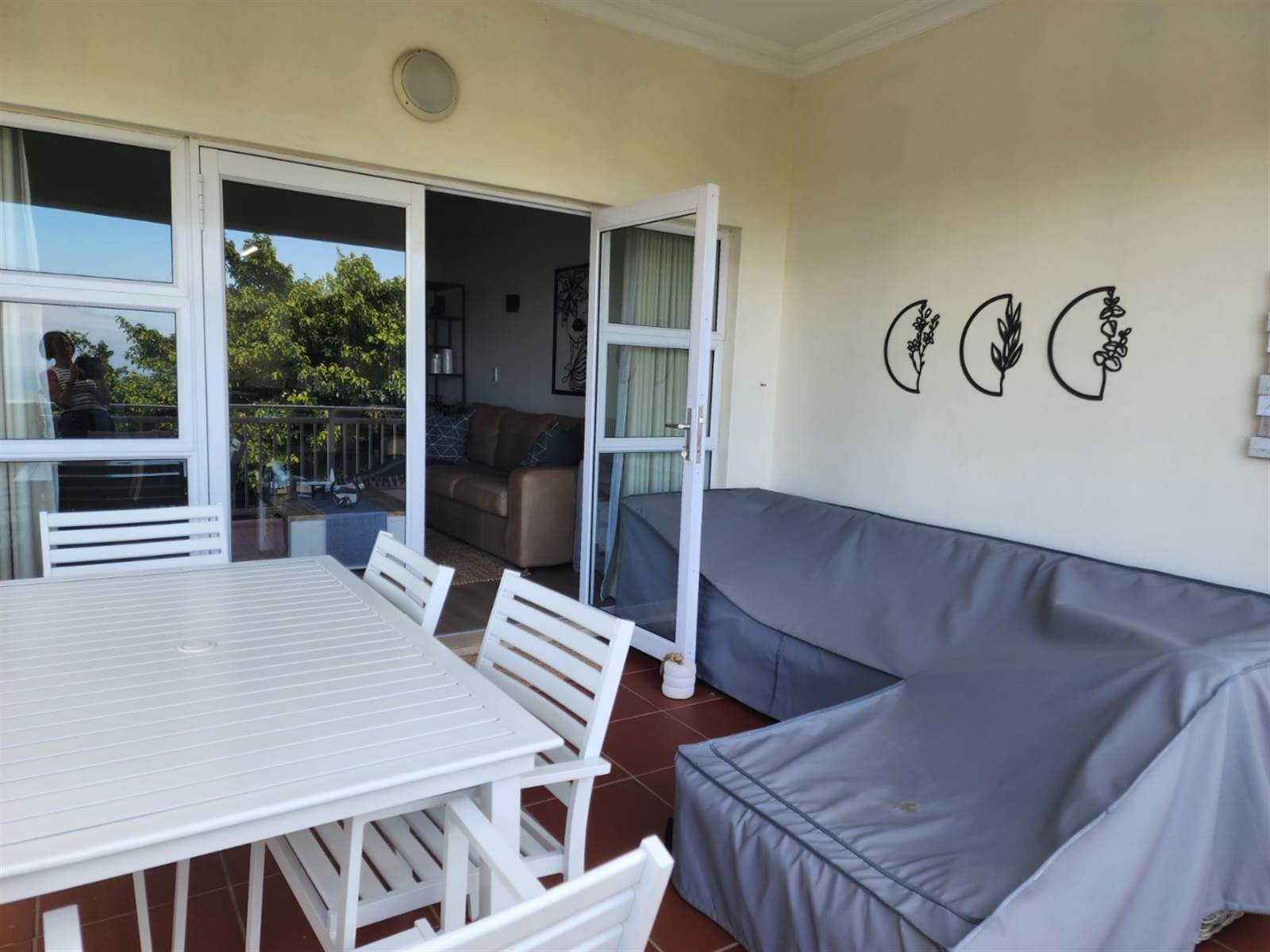 3 Bed Apartment in La Lucia photo number 2