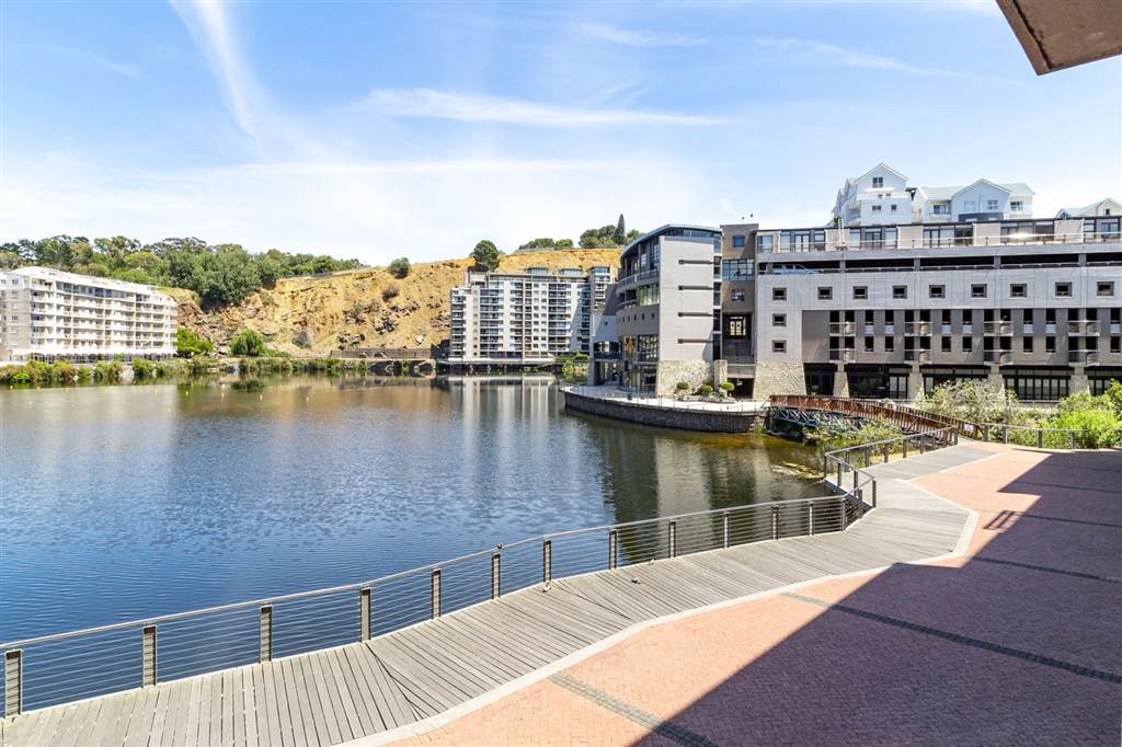 2 Bed Apartment in Tyger Waterfront photo number 25