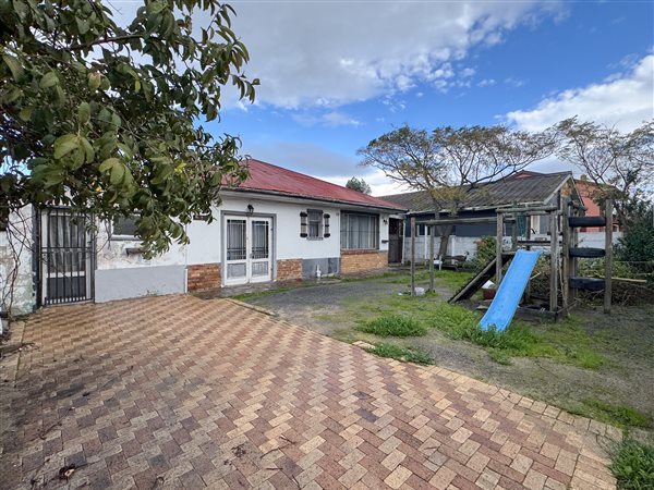 3 Bedroom House 3 Bedroom House