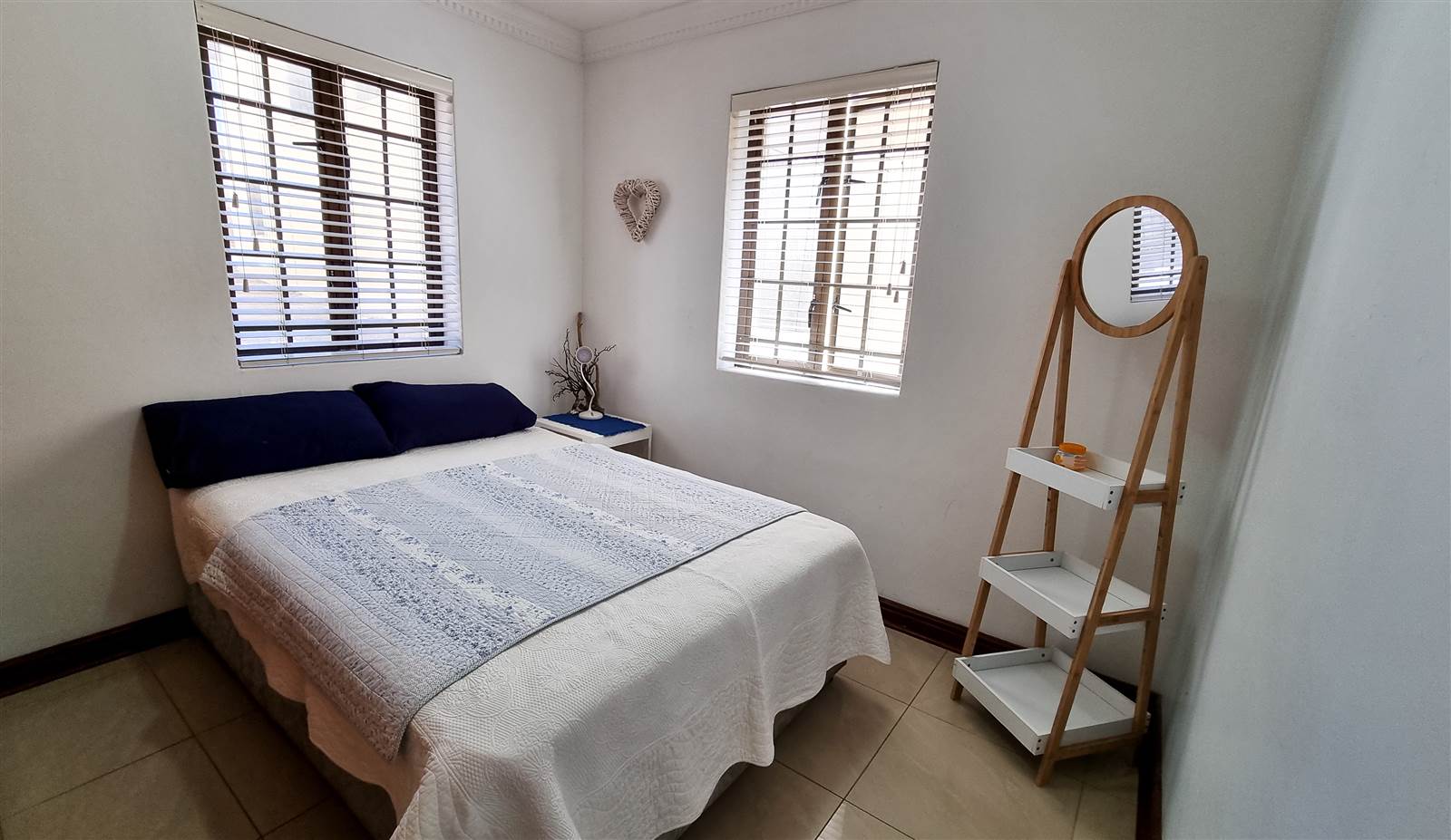 3 Bed Townhouse in Jeffreys Bay photo number 4