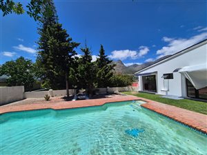 House in Hout Bay and surrounds