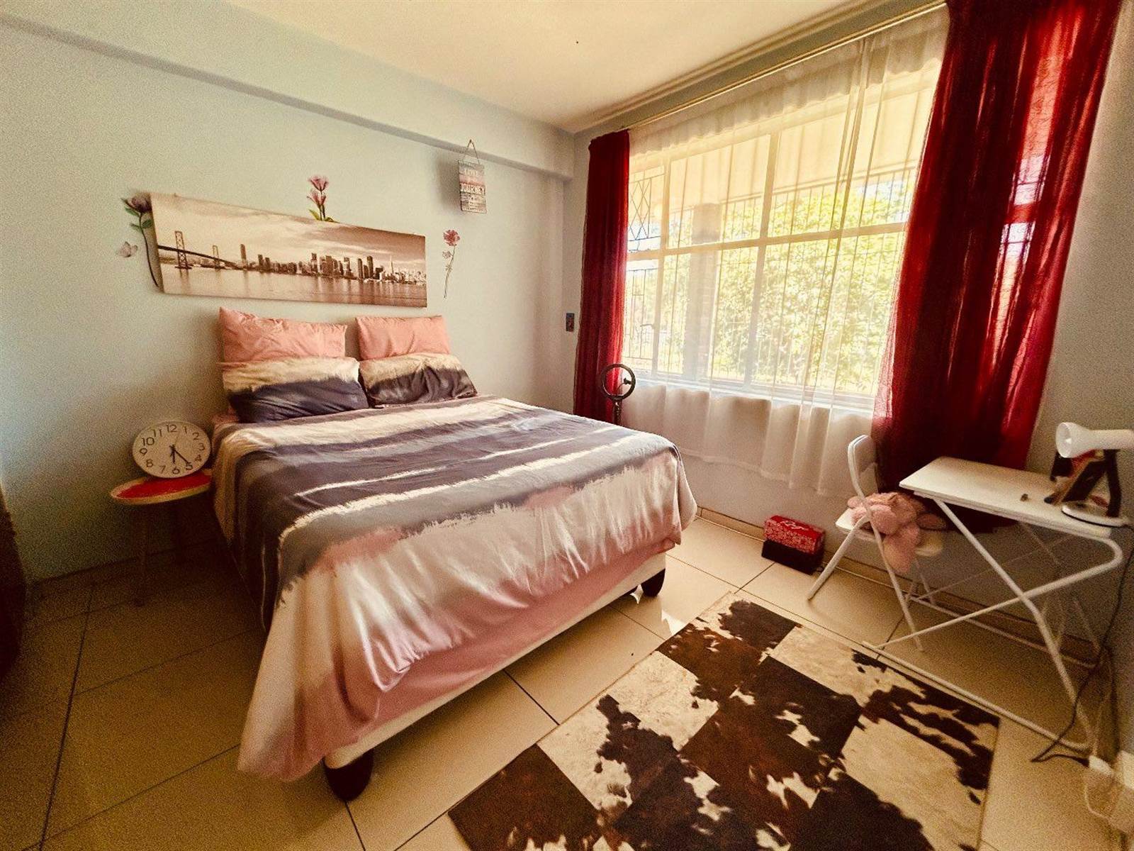 2 Bed Apartment in Vryheid photo number 8