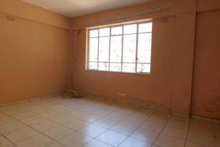 2 Bed Flat in Yeoville photo number 12