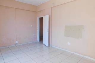 2 Bed Flat in Yeoville photo number 9