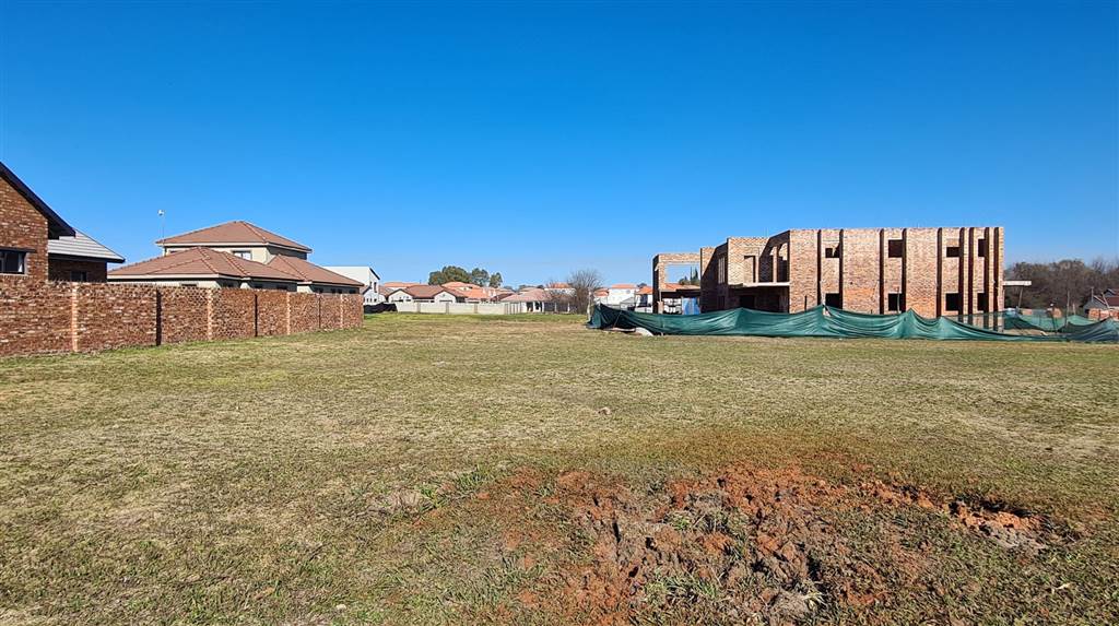 736 m² Land available in Mooivallei Park photo number 6