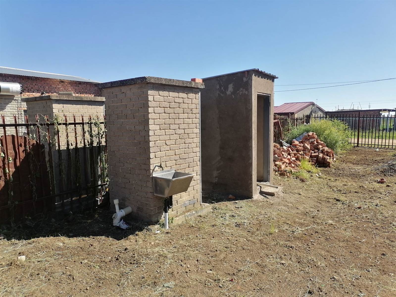 3 Bed House in Chris Hani photo number 13