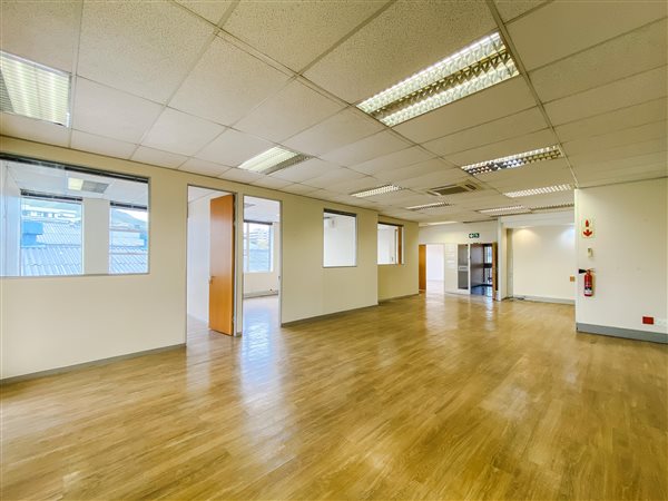 226  m² Commercial space