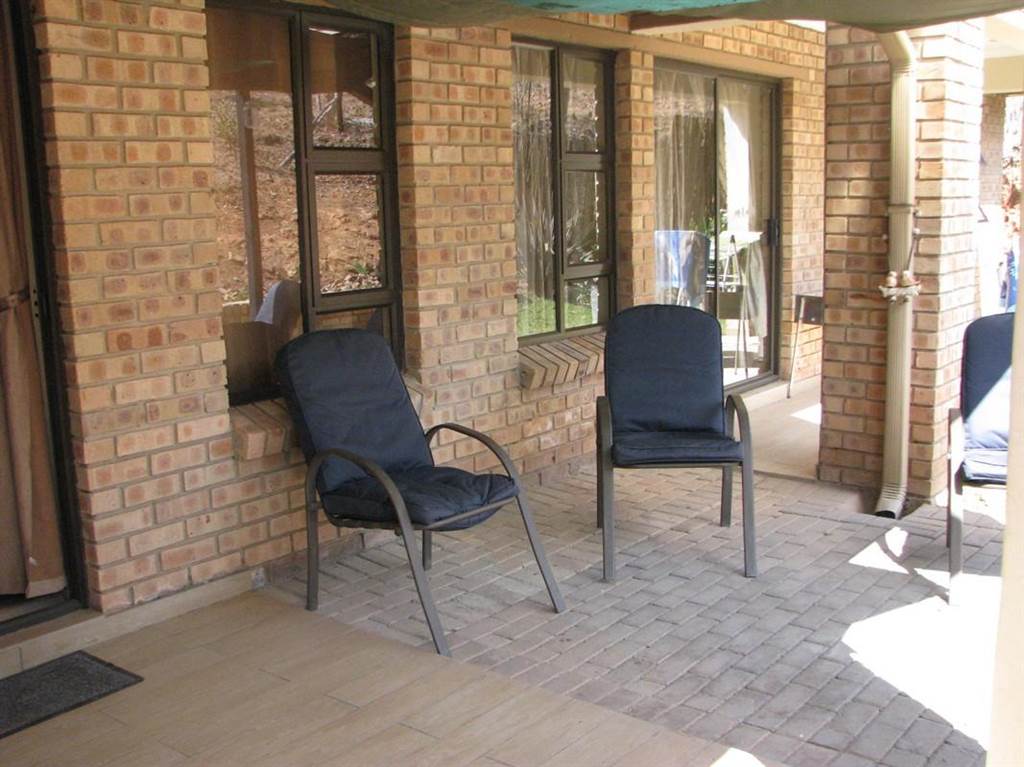3 Bed House in Naboomspruit photo number 27