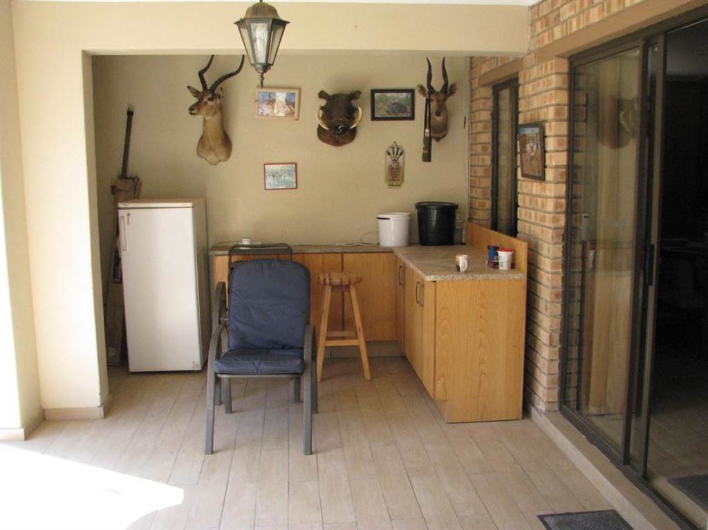 3 Bed House in Naboomspruit photo number 25