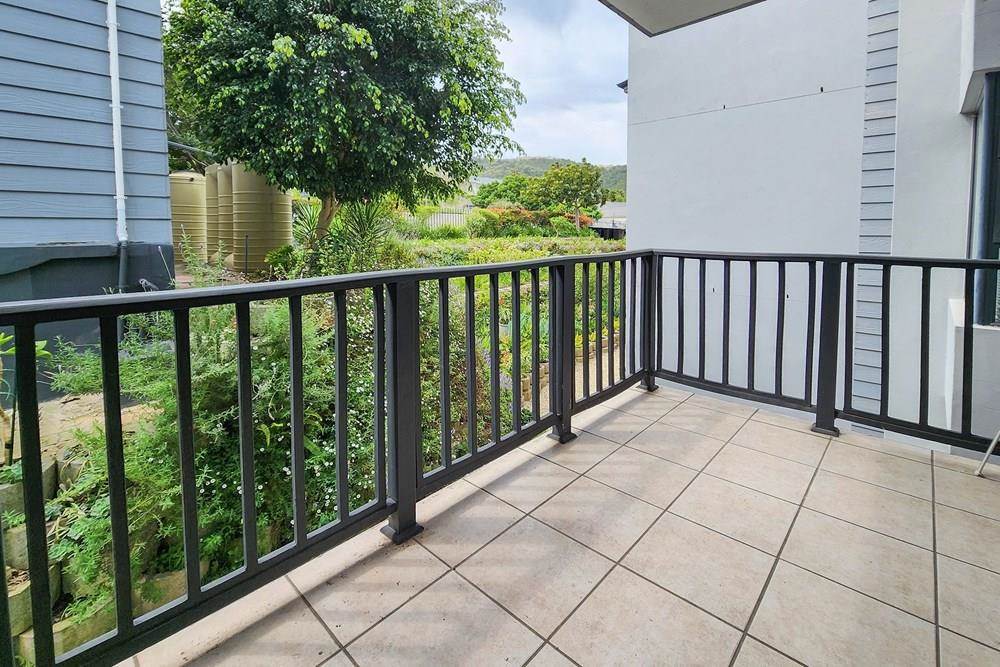 2 Bed Apartment in Knysna Central photo number 10
