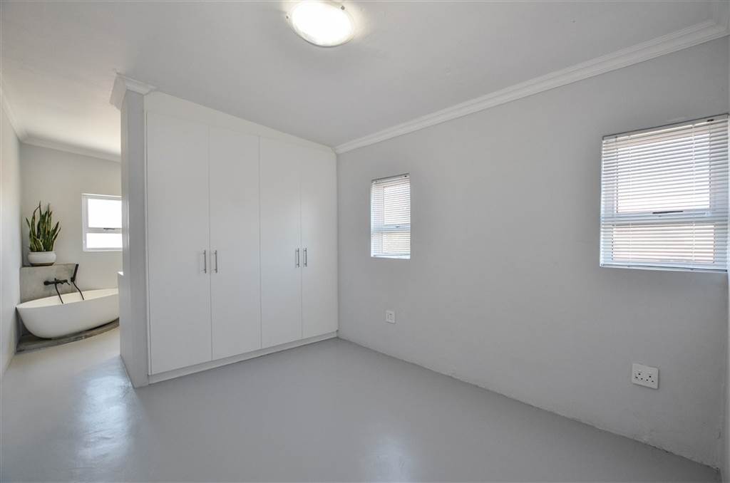 4 Bed House in Yzerfontein photo number 18