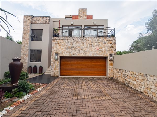 3 Bedroom House 3 Bedroom House