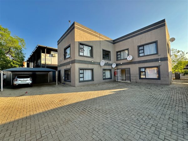 440  m² Commercial space