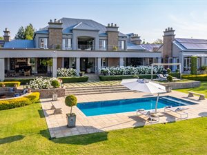 6 Bed House in Waterfall Equestrian Estate