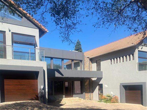 5 Bedroom House 5 Bedroom House