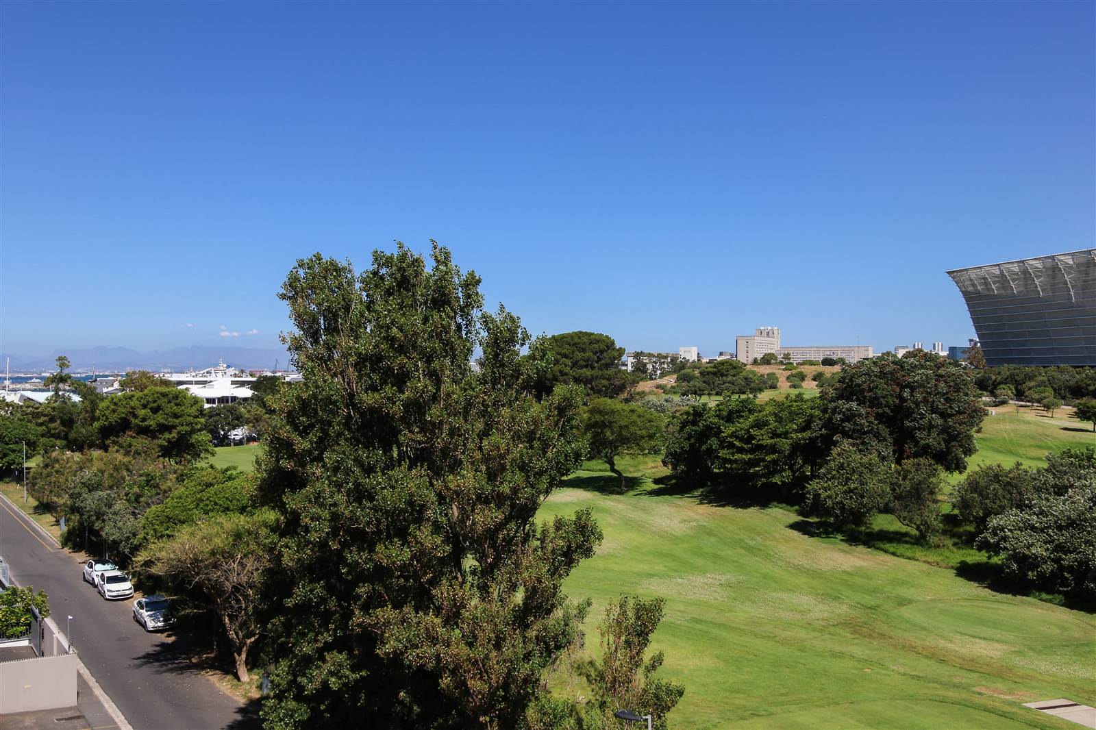4 Bed Apartment in Mouille Point photo number 28