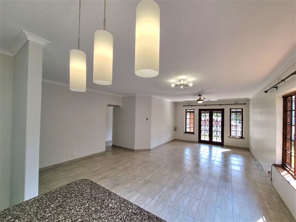 3 Bedroom Townhouse 3 Bedroom Townhouse