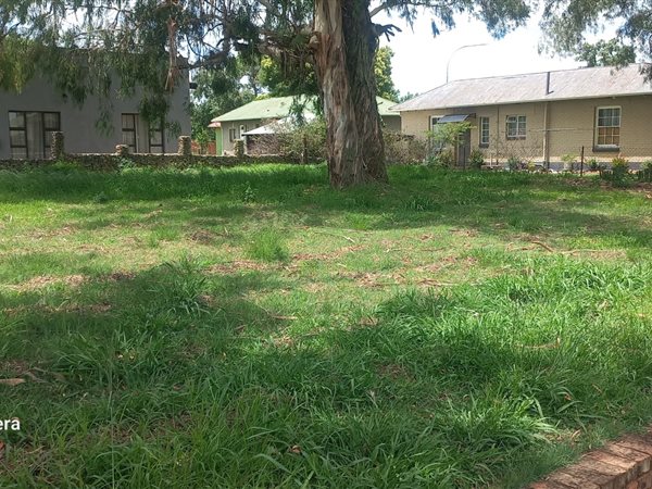 644 m² Land available in Strubenvale