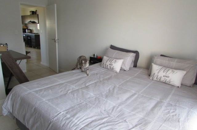 2 Bed Apartment in Greenstone Hill photo number 7