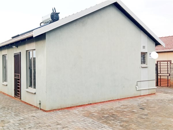 2 Bedroom House 2 Bedroom House
