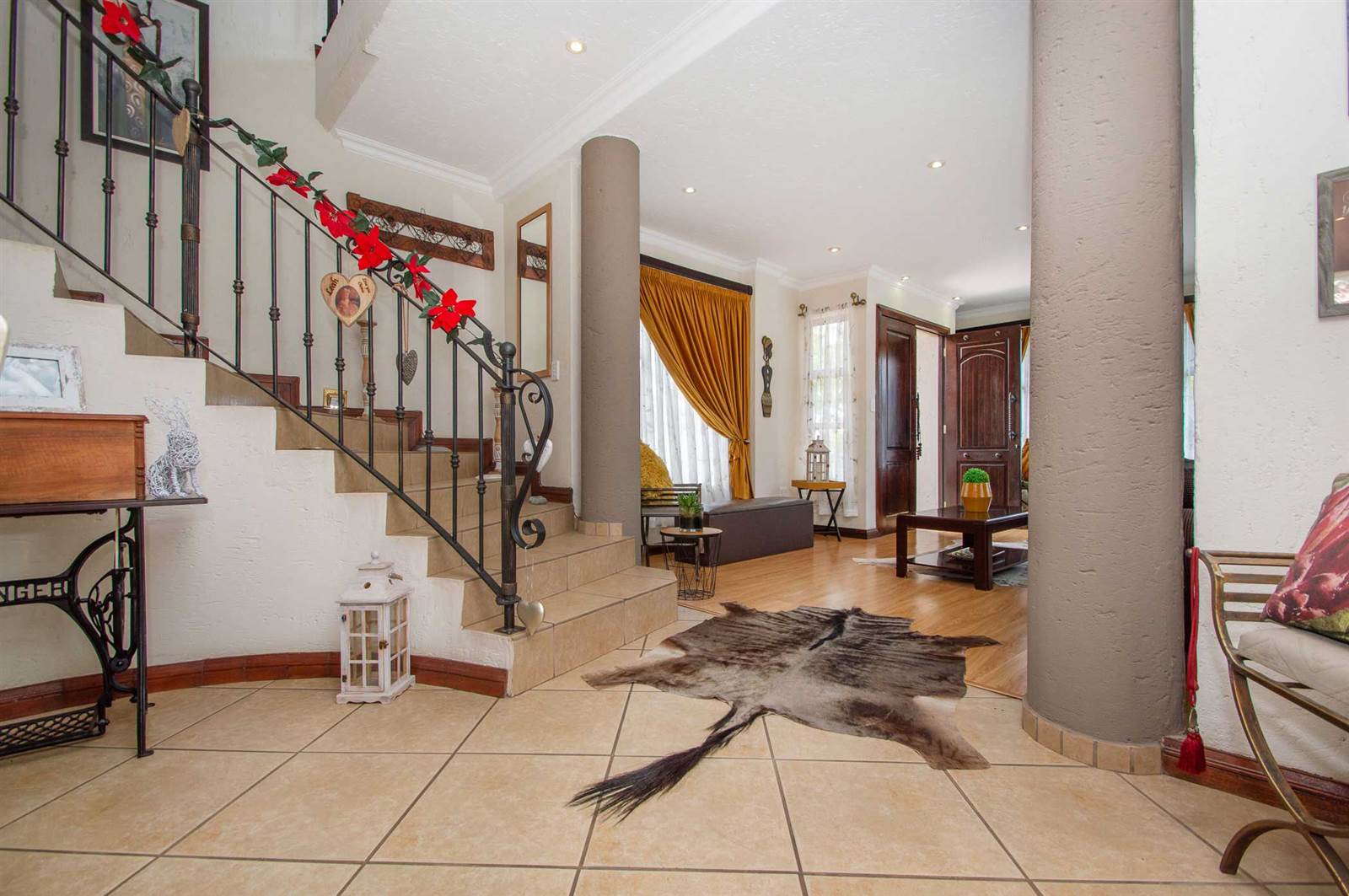 4 Bed House in Ruimsig Country Estate photo number 8