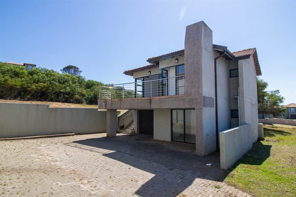 3 Bed Duplex in Winterstrand photo number 1