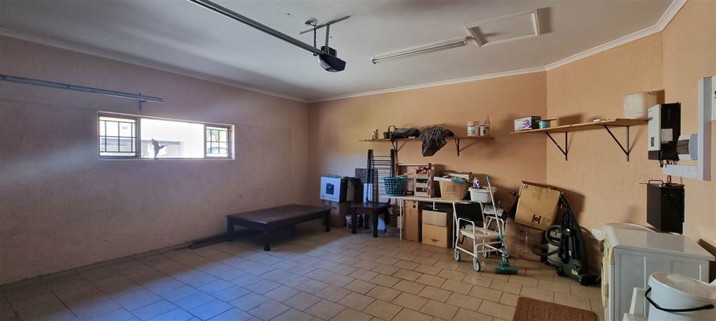 3 Bed Townhouse in Uvongo photo number 29