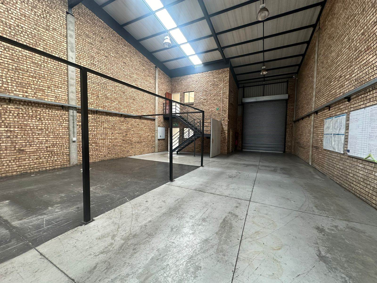 279  m² Industrial space in Stormill photo number 2