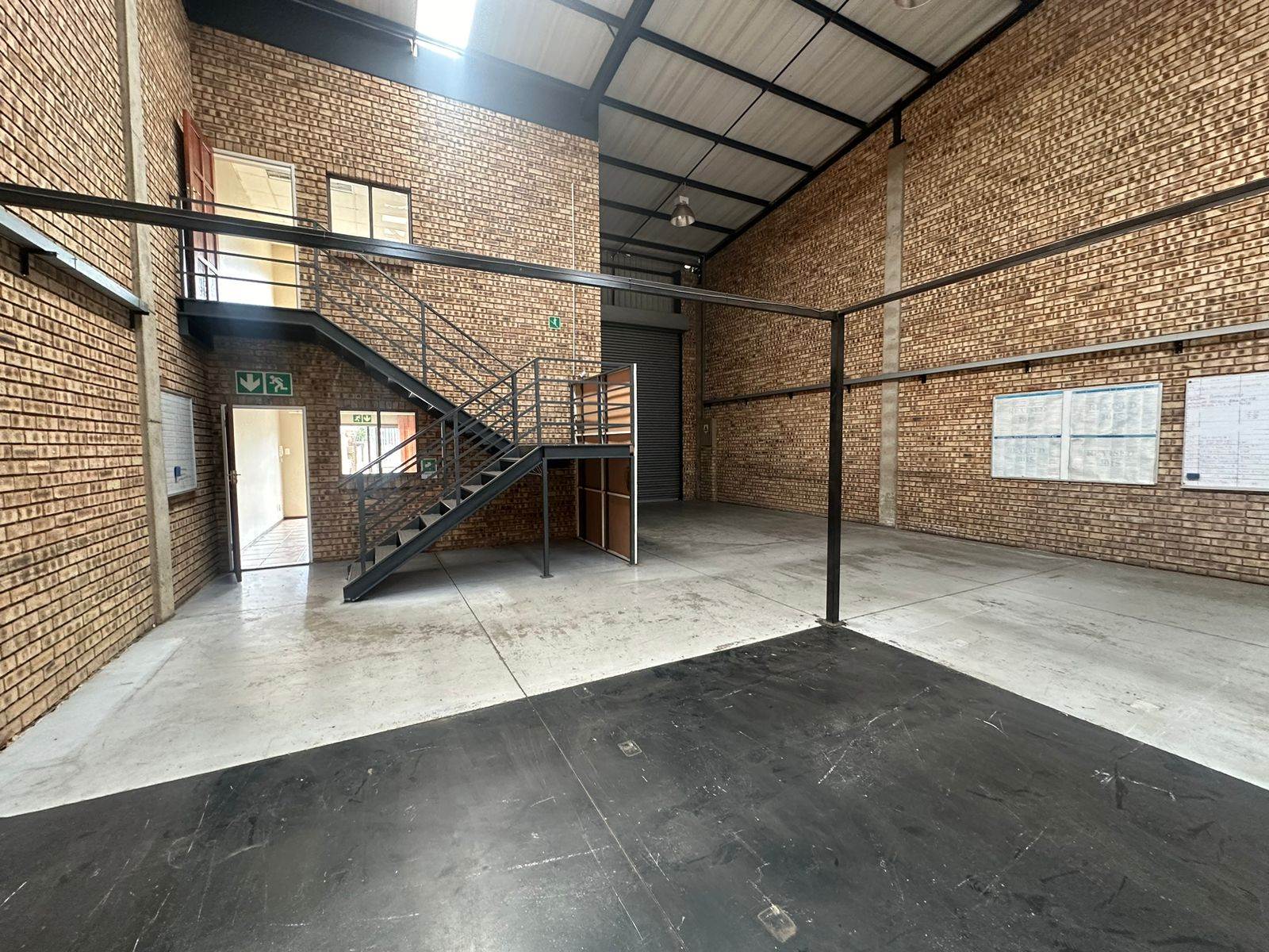 279  m² Industrial space in Stormill photo number 8