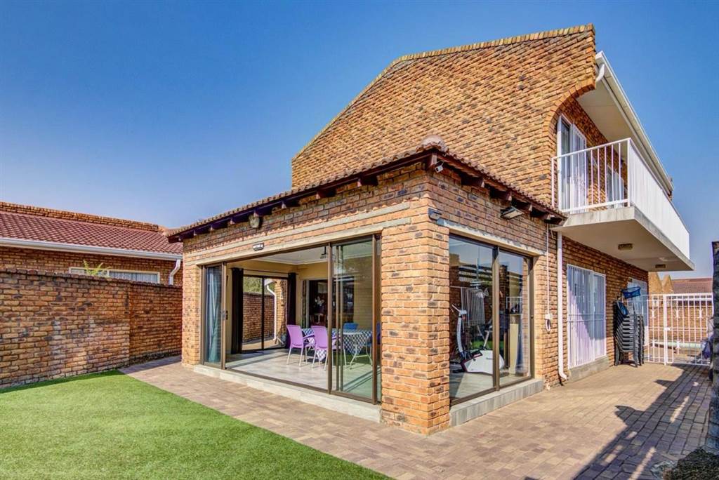 4 Bed Cluster in Northmead photo number 1
