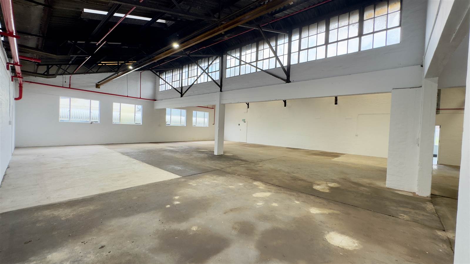 783.7  m² Industrial space in Pinetown Central photo number 2