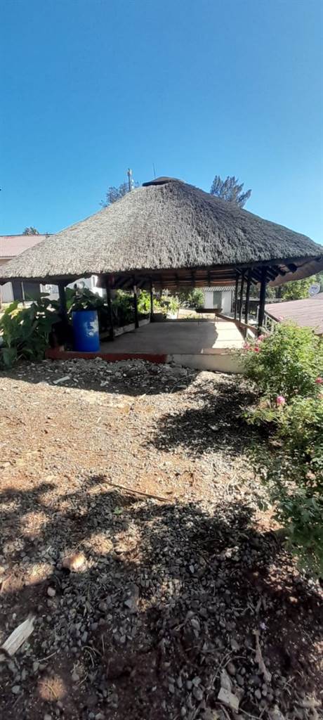 10 Bed House in Tugela Mouth photo number 9