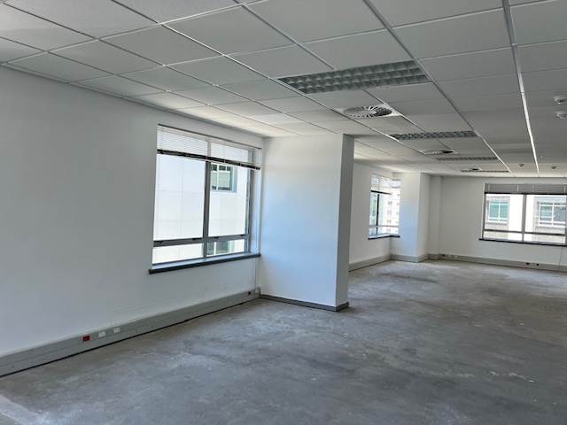 217  m² Commercial space in Claremont photo number 4