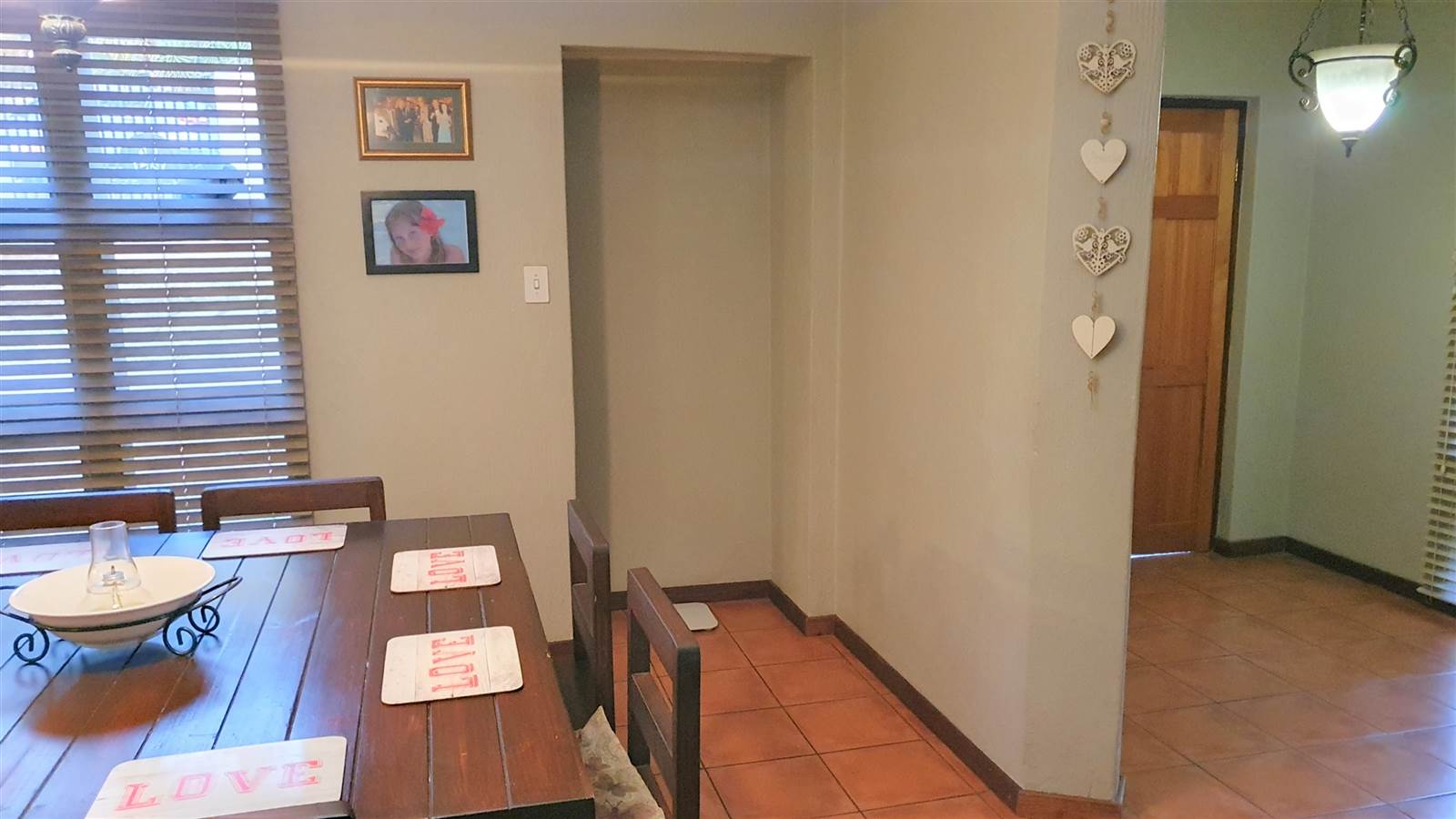 4 Bed House in Garsfontein photo number 10