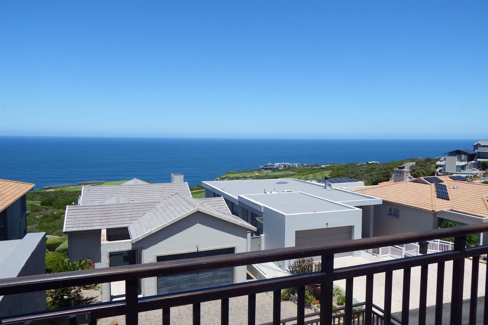 3 Bed Townhouse in Pinnacle Point Golf Estate photo number 17